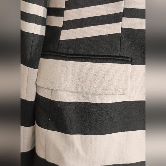 CALVIN KLEIN Black White Travel,Island Vacation,Preppy Striped blazer - Picture 3 of 8